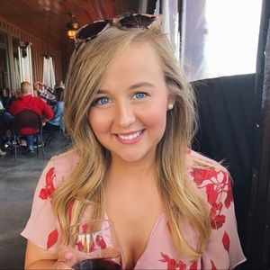 Meet your Posher, Madeline